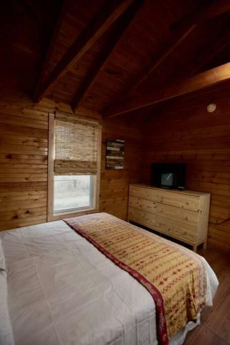 Iris Cabin With Mountain Views