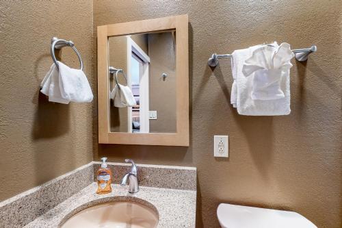 Crestview 303