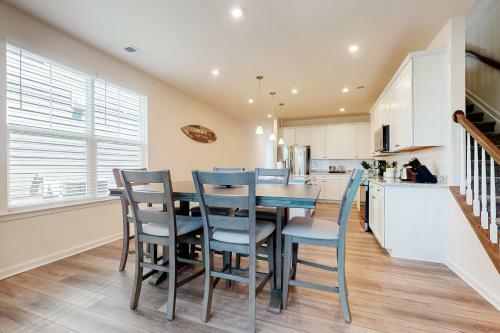 Bayside - 20553 Cattail Creek Ln