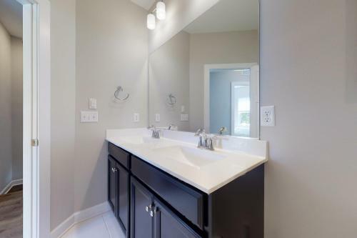 Coastal Corner - 17703 Wilkens Way