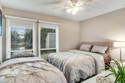 Sea Colony --- 9708 Evergreen
