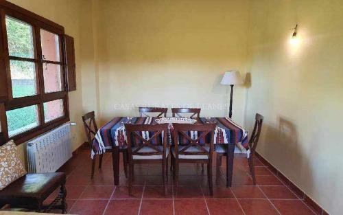 Casa Entre Encinas