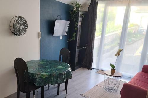 Charmante Maison Enti�re, Terrasse, Vue Sur Rouen.