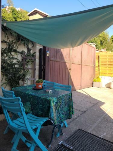 Charmante Maison Enti�re, Terrasse, Vue Sur Rouen.