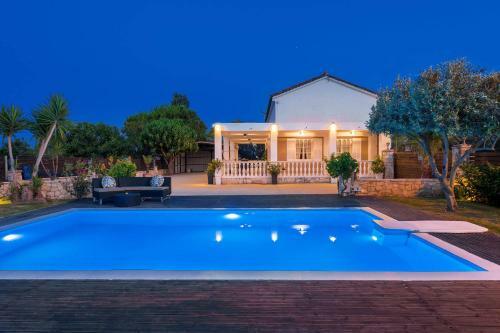 Villa Pnoe By Villa Plus