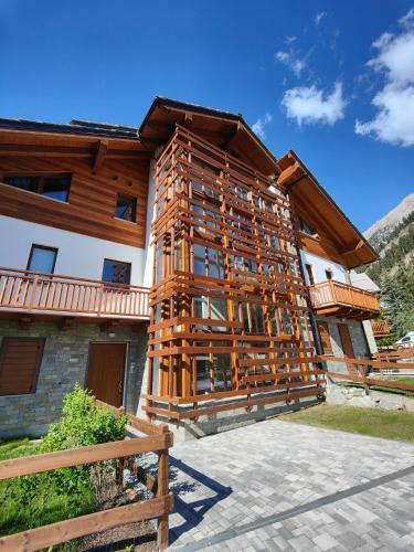 Apartamento Hostdomus - Wood Loft