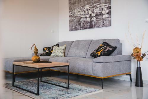 Beach House Festini