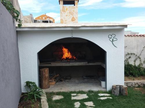 Spacious Apartment In Pag Dalmatia, Crotia