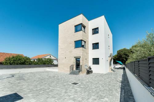 Apartamento Villa Div With Pool