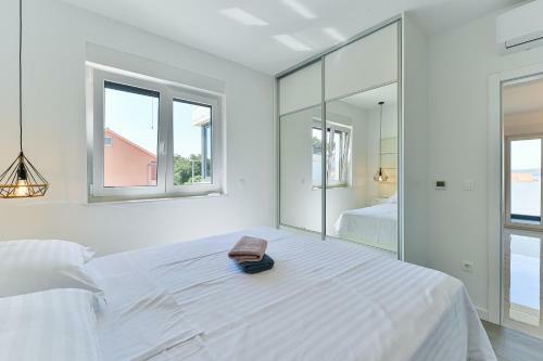 Apartamento Villa Div With Pool