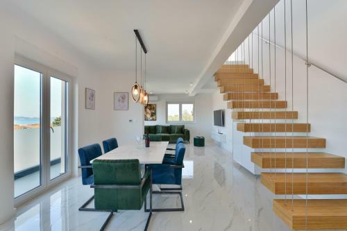 Apartamento Villa Div With Pool