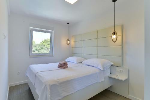 Apartamento Villa Div With Pool