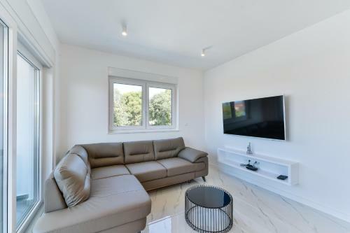 Apartamento Villa Div With Pool