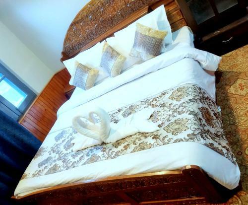 Hotel Kuku Resort & Spring Water Park Pahalgam