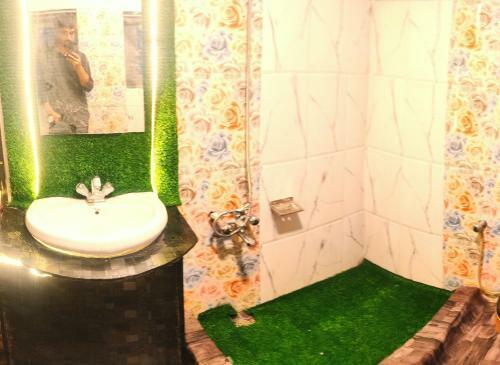 Hotel Kuku Resort & Spring Water Park Pahalgam