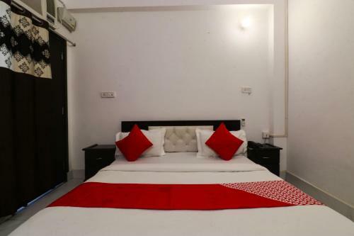 Hotel Oyo Flagship 61218 Silver Palace