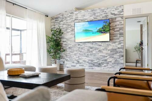 Cape Escape II - 4bdr - 2bth - Pool - Sleeps 10 Or More