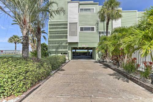 Apartamento Lovely Indian Shores Condo With Beach Access!