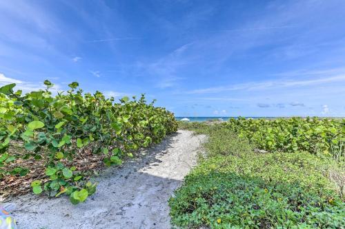 Apartamento Lovely Indian Shores Condo With Beach Access!