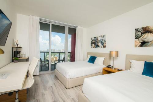 2803ab Yg Chic 2 Br 2bth Water Views Modern Kitchen Balcony Gym Pool 28th Fl 2803ab