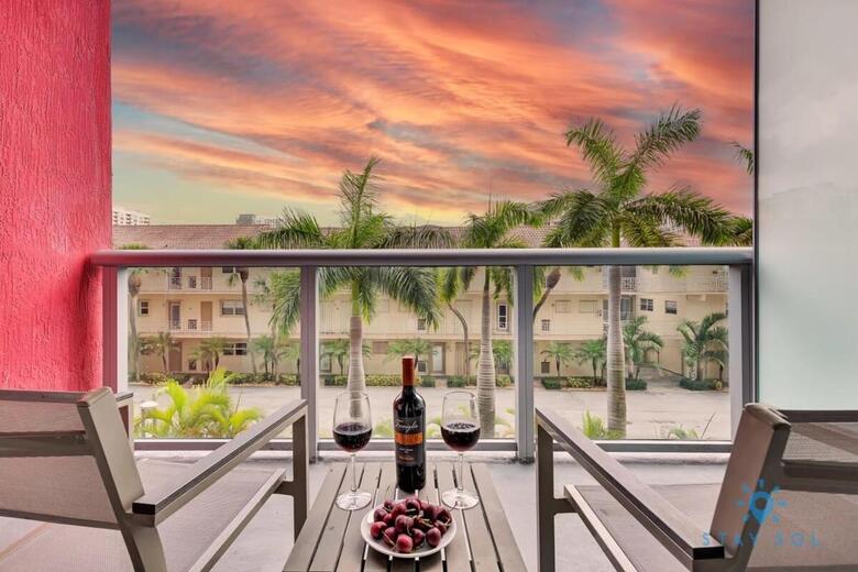 Modern Resort Modern Apartment 2 Br 2 Br Pool