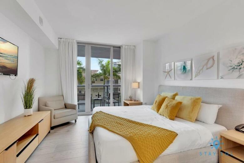 Modern Resort Modern Apartment 2 Br 2 Br Pool