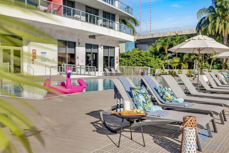 Modern Resort Modern Apartment 2 Br 2 Br Pool