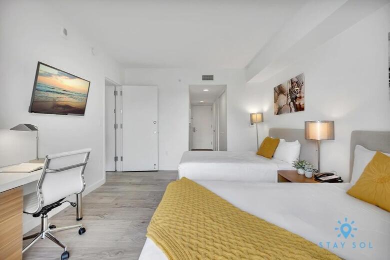 Modern Resort Modern Apartment 2 Br 2 Br Pool