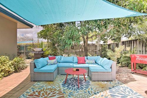 Apartamento Dreamy Oasis With Pool Access, 3 Mi To Beach!