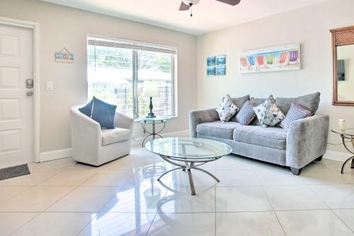 Apartamento Dreamy Oasis With Pool Access, 3 Mi To Beach!