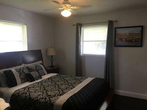 Beautiful Margate Property W/ Pool