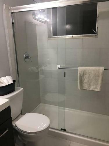 Beautiful Margate Property W/ Pool