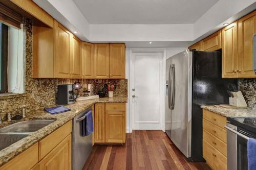 Professionally Decorated Luxury 3br & Private Pool