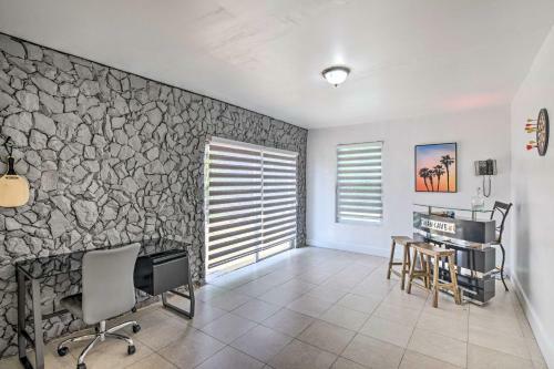 Tranquil Hollywood Escape With Pool And Bbq Grill