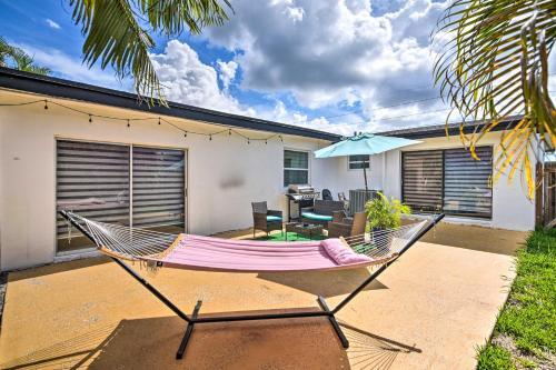 Tranquil Hollywood Escape With Pool And Bbq Grill