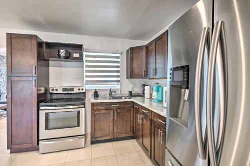 Tranquil Hollywood Escape With Pool And Bbq Grill