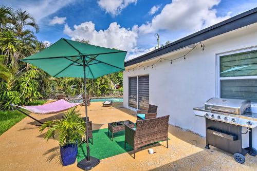 Tranquil Hollywood Escape With Pool And Bbq Grill