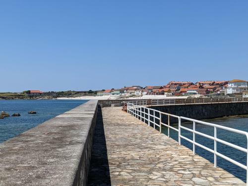 Precioso Apartamento En Corrubedo Con Terraza Y Garaje Propios