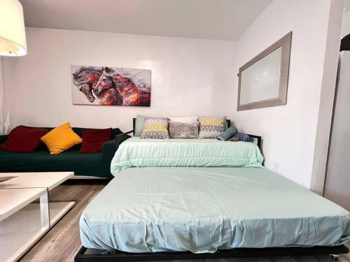 Large Modern Suite Near Beach, Wynwd Garden Style