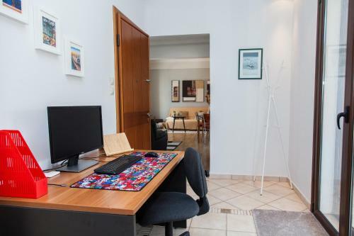 Gorgeous Apartment In Piraeus