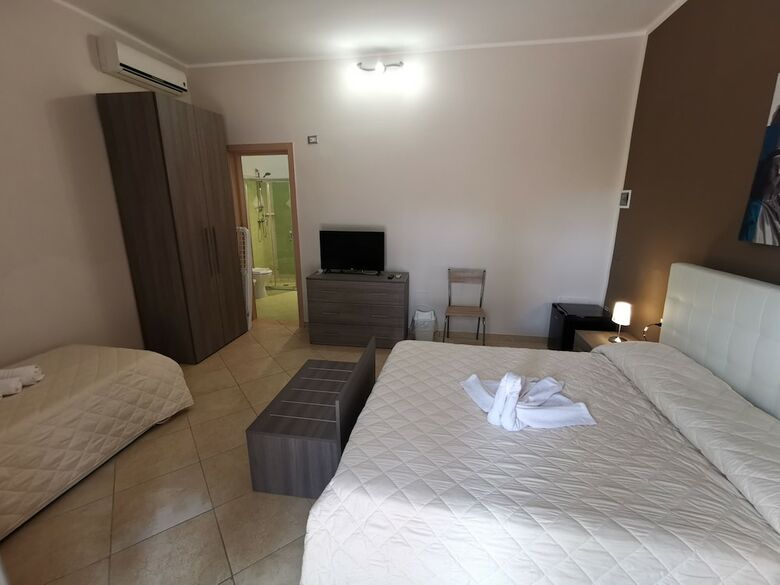 Saman� Bed