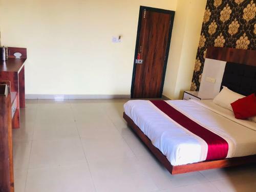 Hotel Staymaker Hindustan Lodge