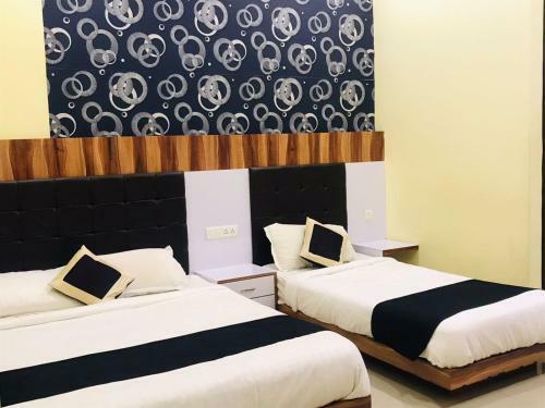 Hotel Staymaker Hindustan Lodge