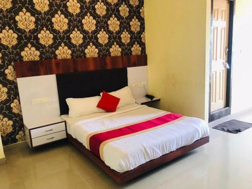 Hotel Staymaker Hindustan Lodge