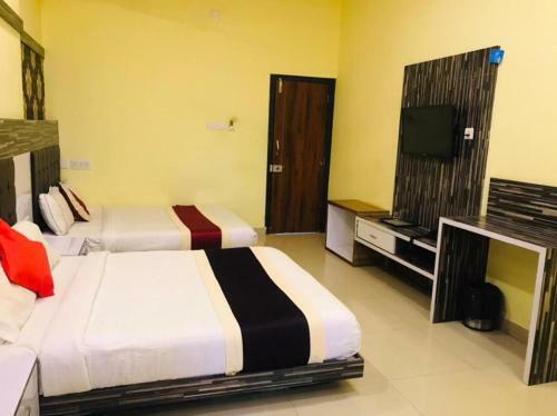 Hotel Staymaker Hindustan Lodge