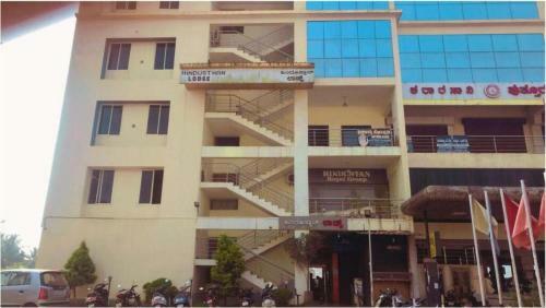 Hotel Staymaker Hindustan Lodge