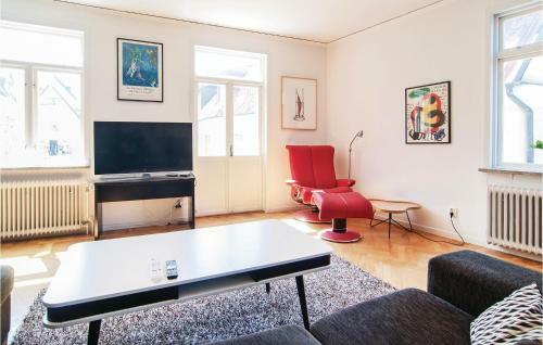 Three-bedroom Apartment In Visby
