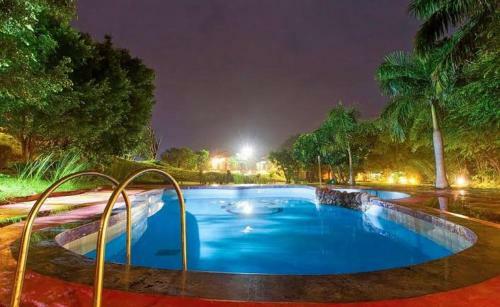 Hotel Corbett Tiger Resort