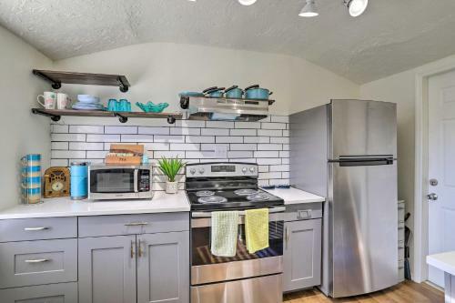 Apartamento Sunny, Pet-friendly Studio With Covered Patio!