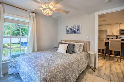 Charming Tampa Home With Outdoor Lounge Area!